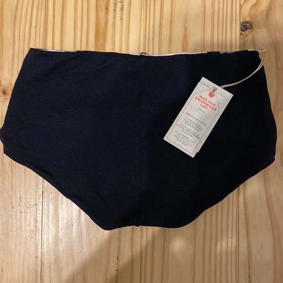NWT Maaji Bathing Suit Bottoms - Picture 4 of 4
